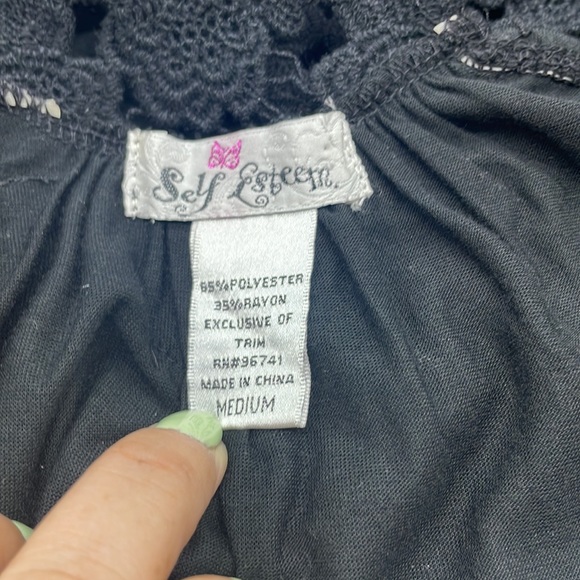 Lace back tank - Picture 3 of 5